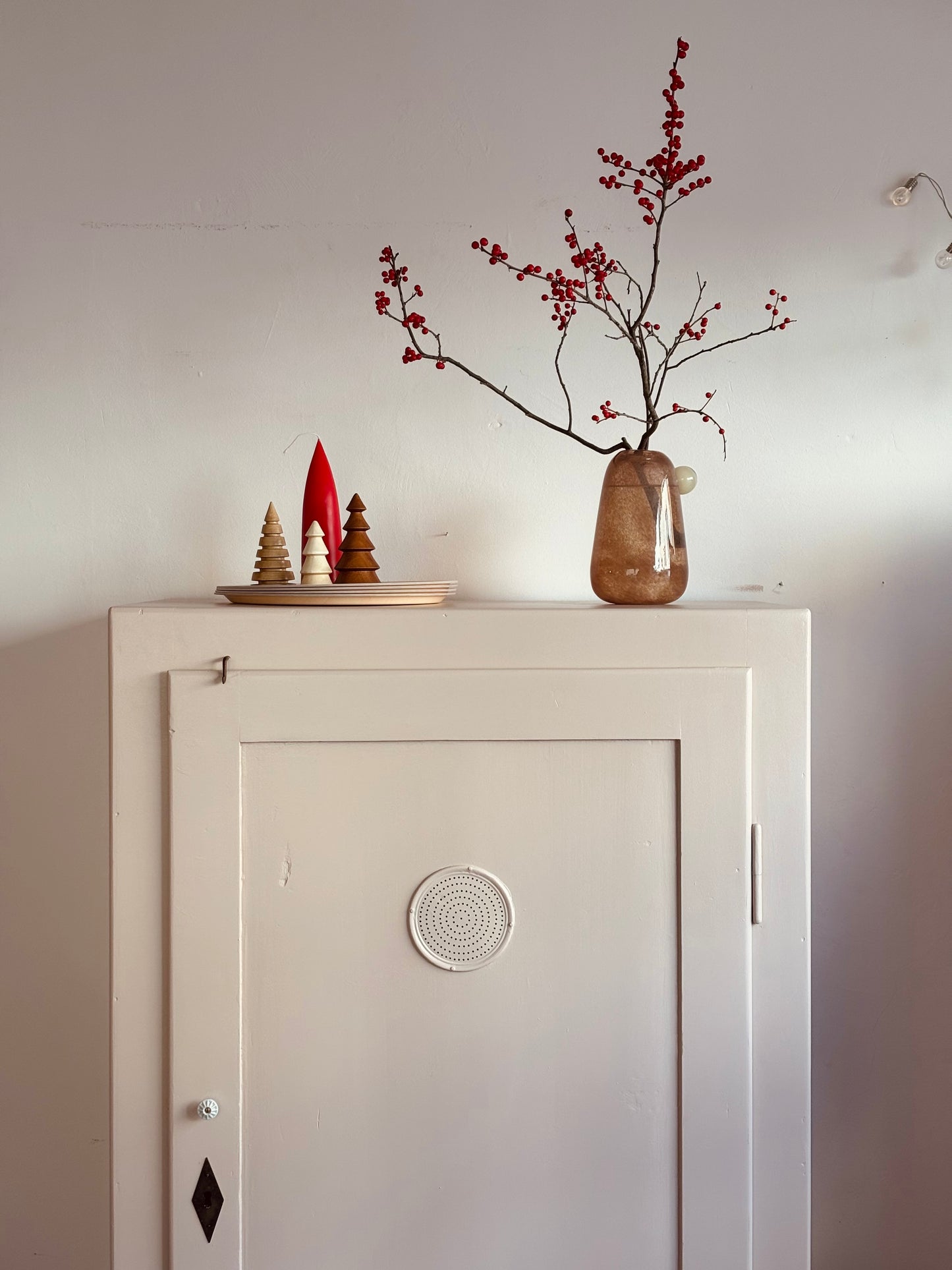 Antiker Brotschrank - Sweet apricot