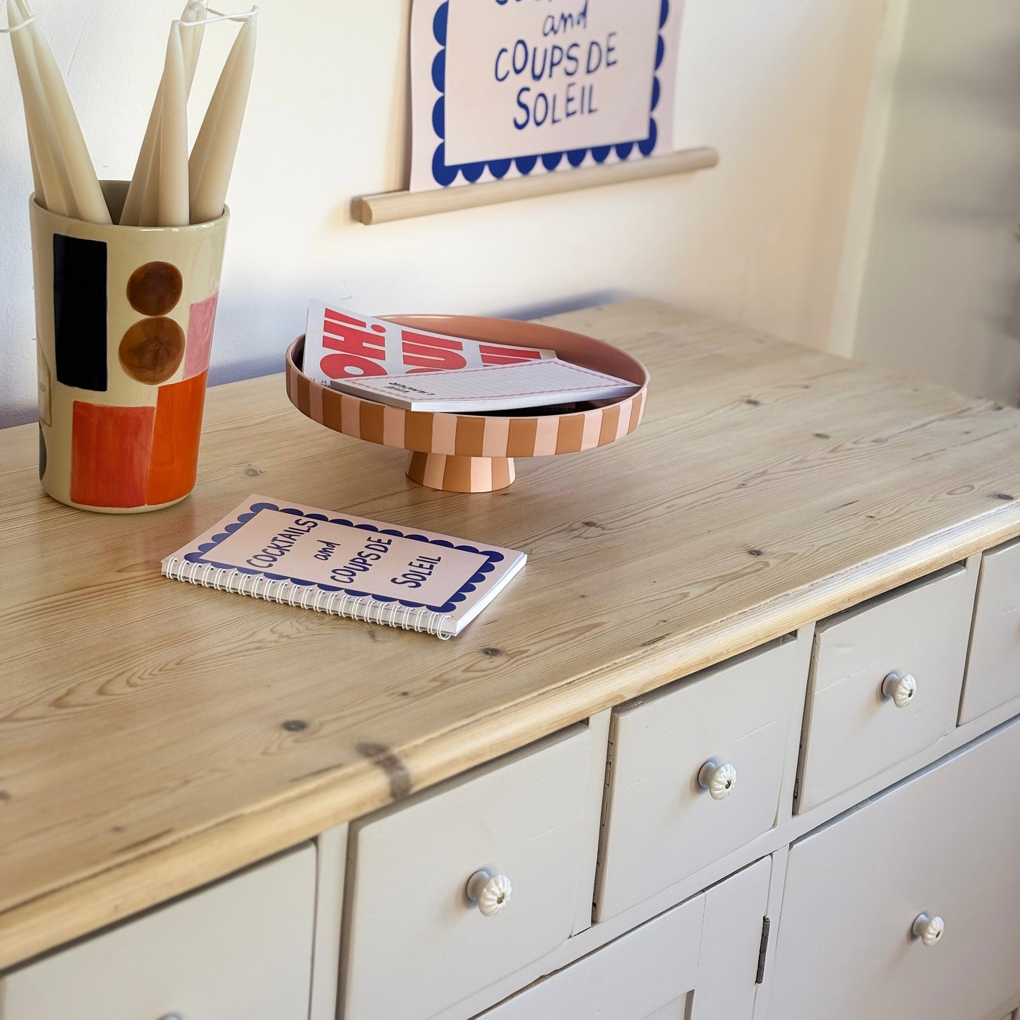 Antiker Apothekerschrank/ Sideboard mit heller Platte