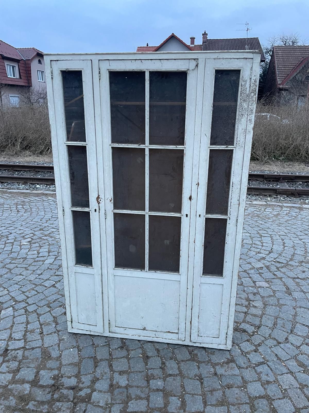 Antike Vitrine ~ vintage weiß/ hellblaugrau