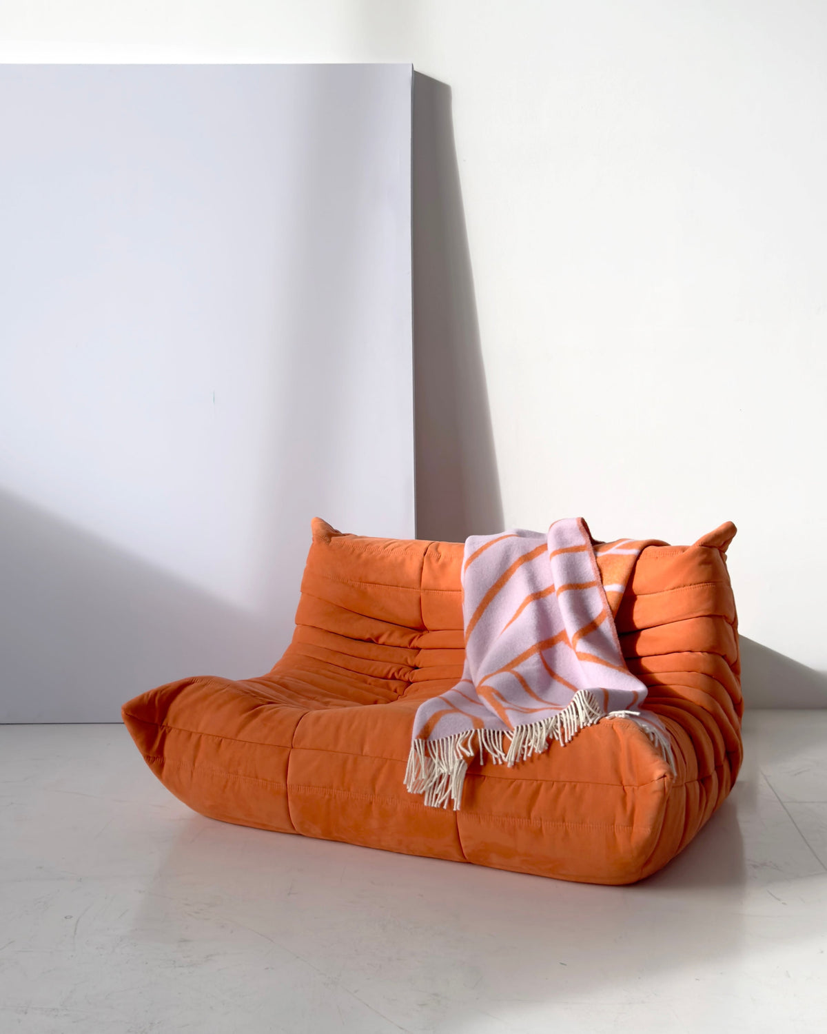 Wolldecke "Lines Blanket" Lilac/Red