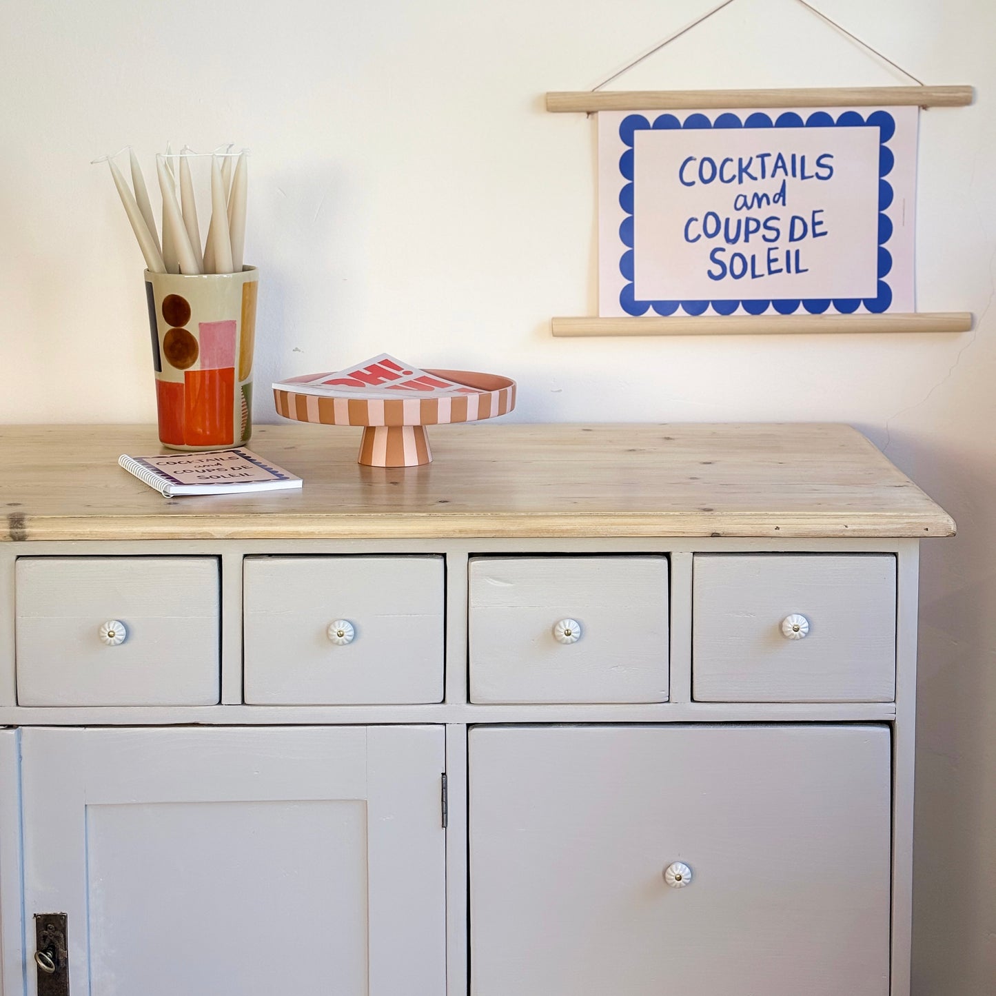 Antiker Apothekerschrank/ Sideboard mit heller Platte
