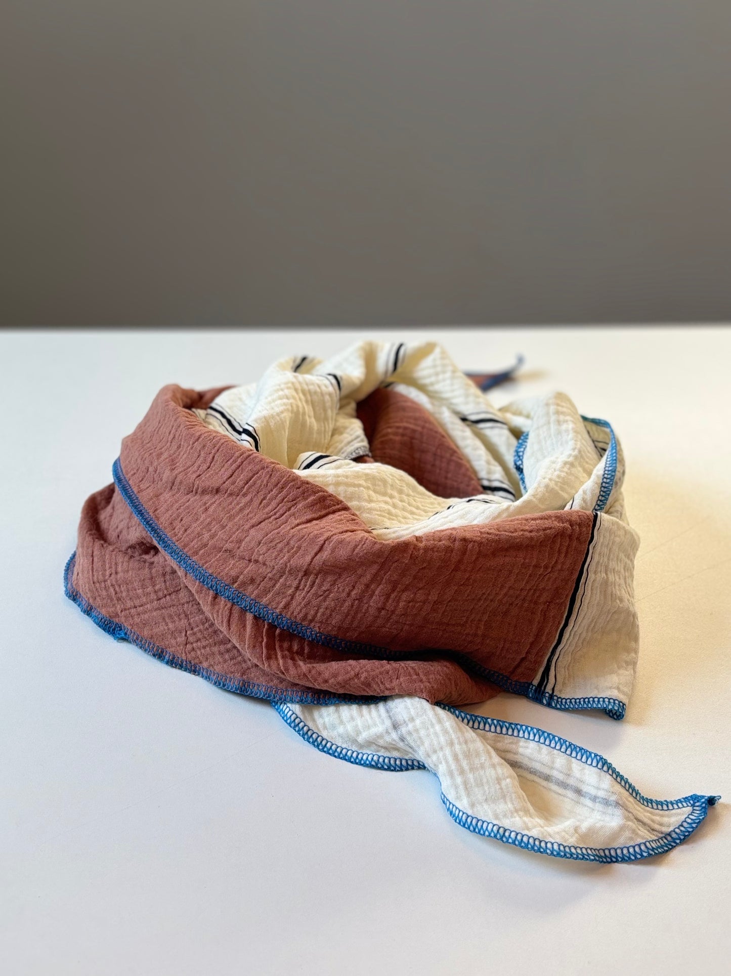 Dreiecks-Halstuch • Karamell - stripes - Blau