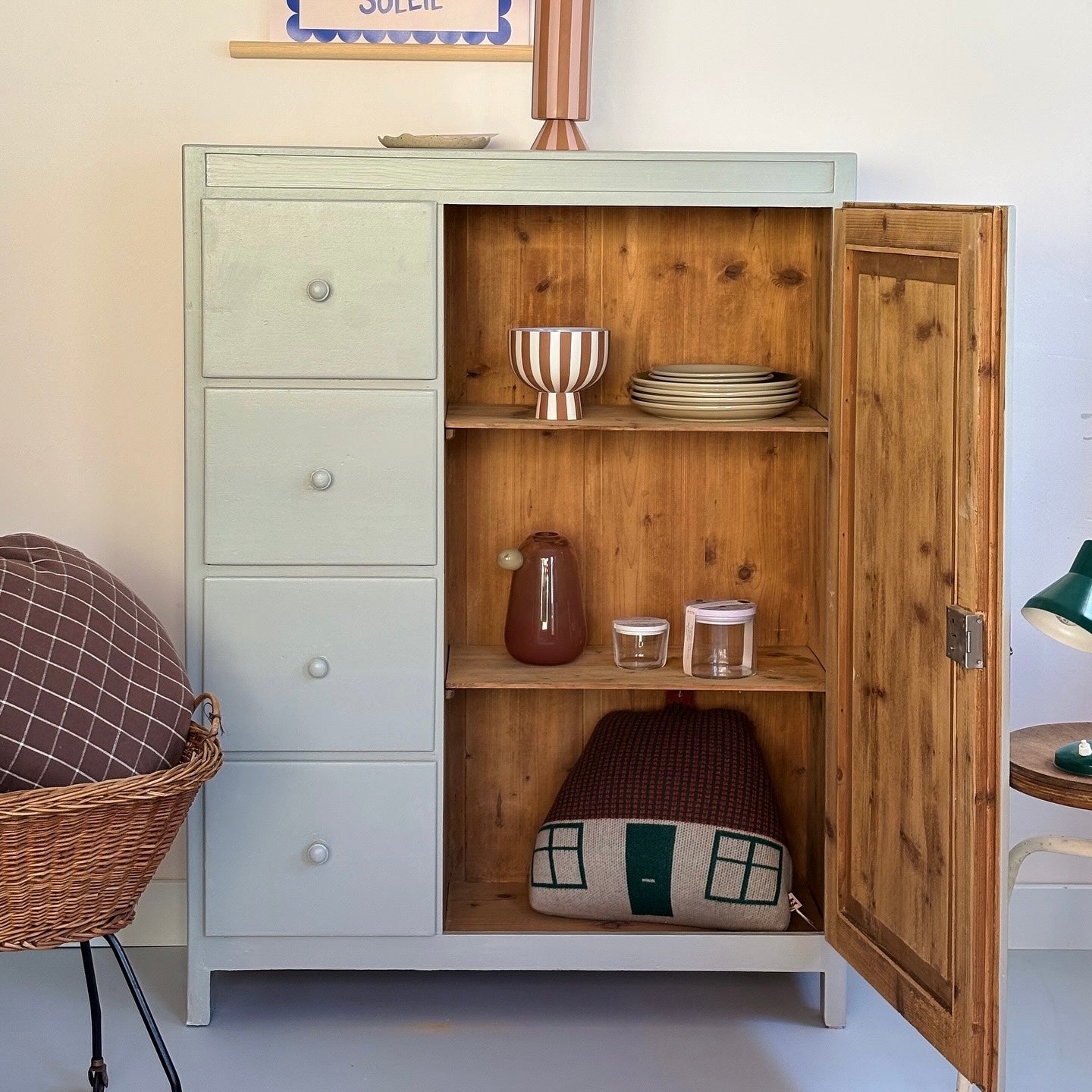 antiker Brotschrank - lamproom grey