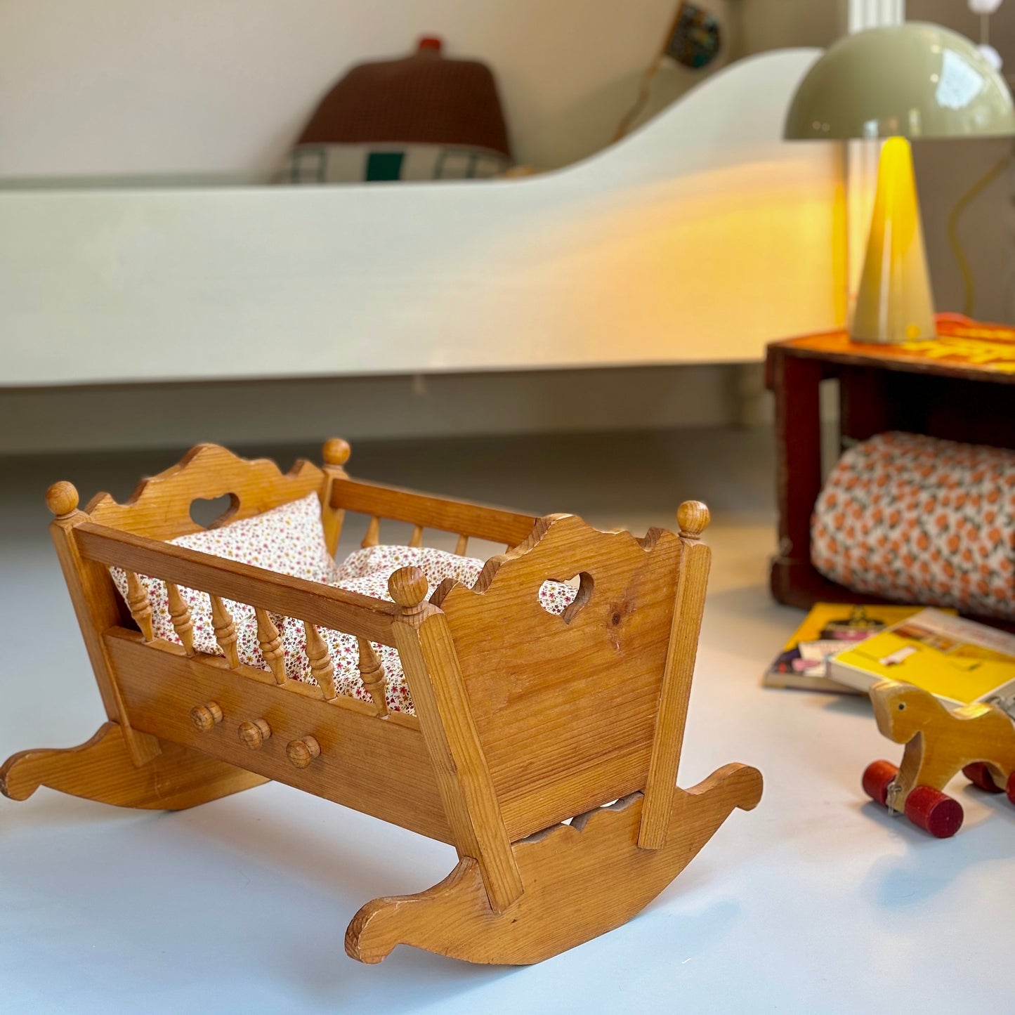 Vintage Puppenwiege