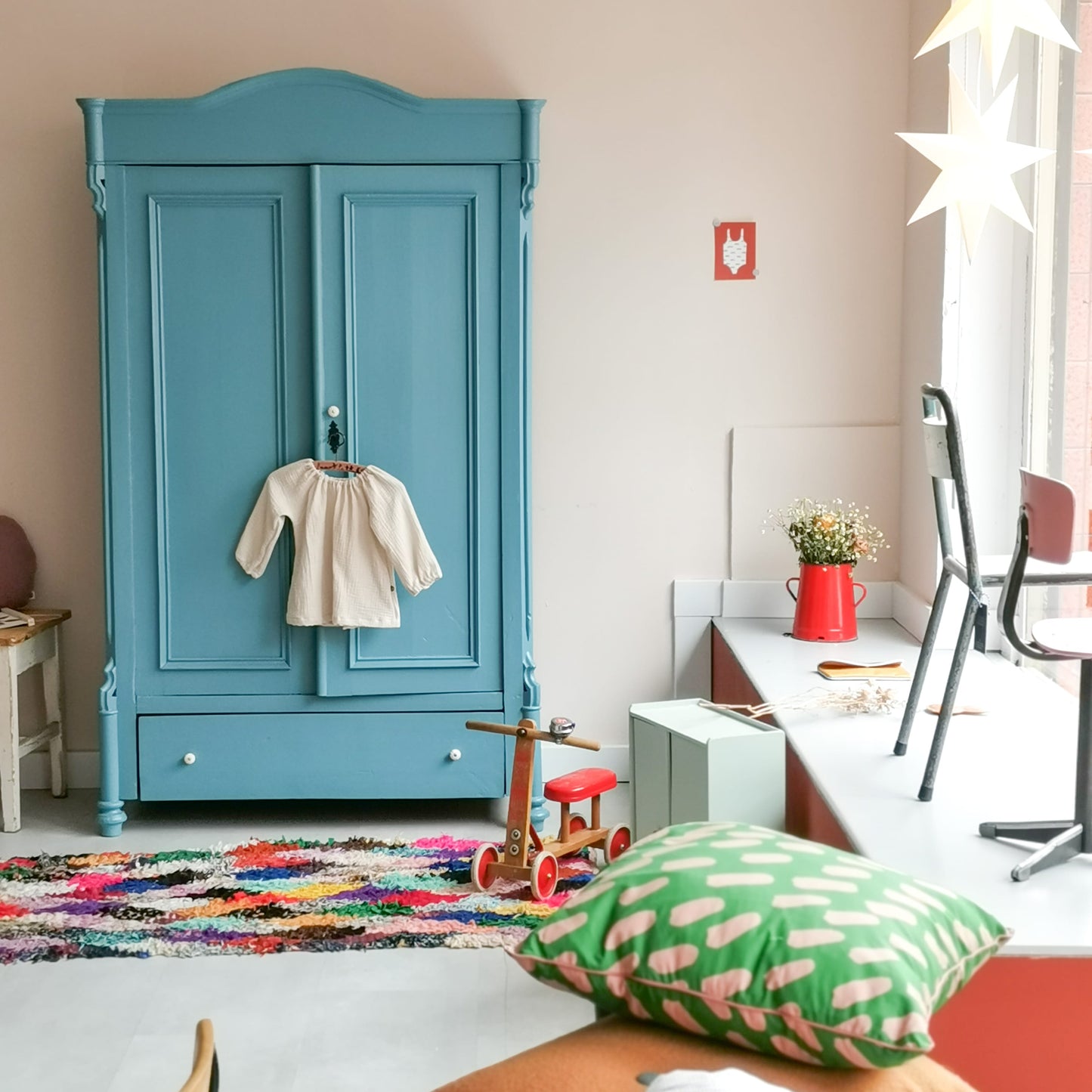 antiker Schrank