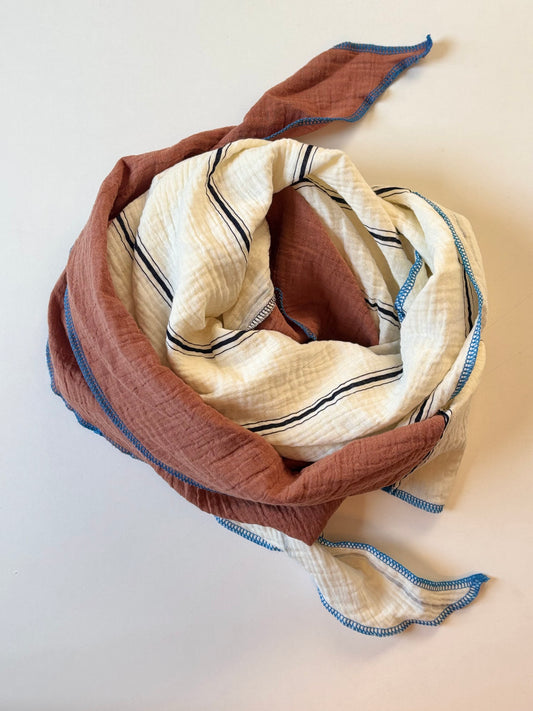 Dreiecks-Halstuch • Karamell - stripes - Blau