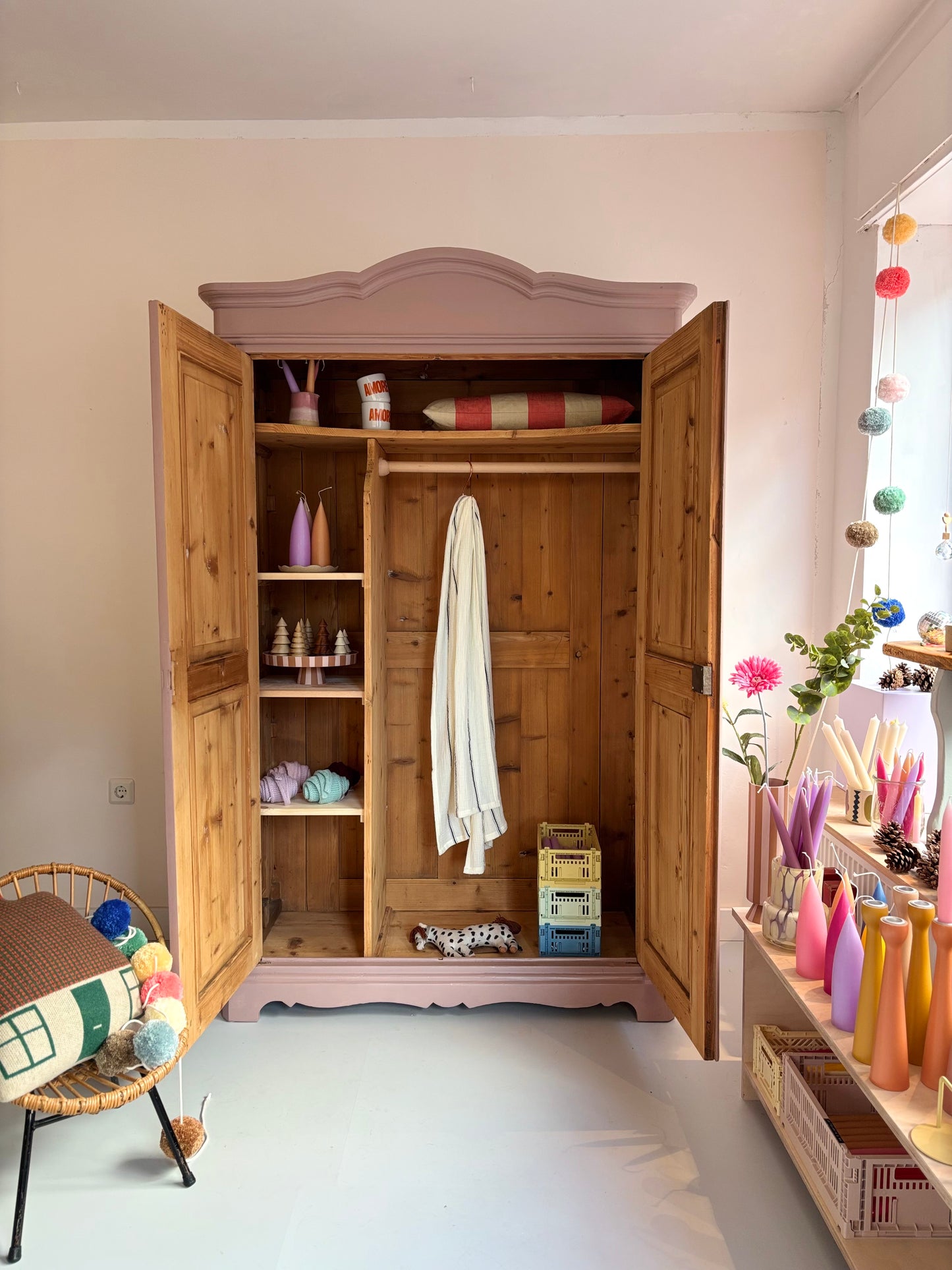 Antiker Steckschrank RESERVIERT FÜR L.