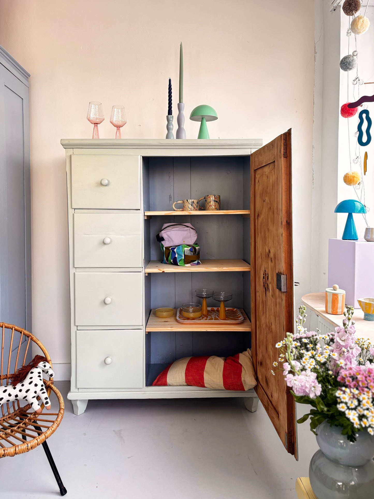 Antiker Brotschrank ~ Sweet minty