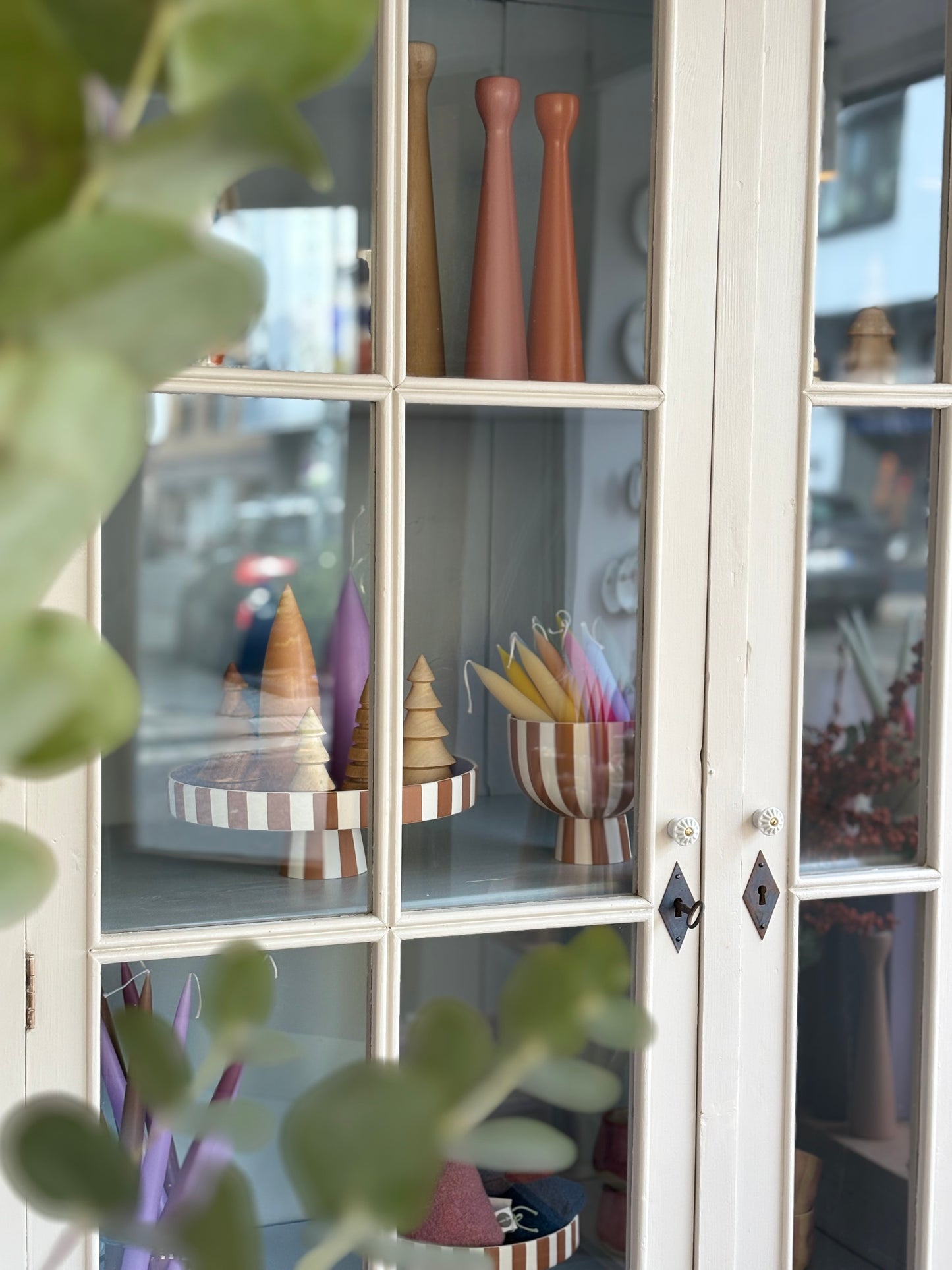 Antike Vitrine ~ vintage weiß/ hellblaugrau