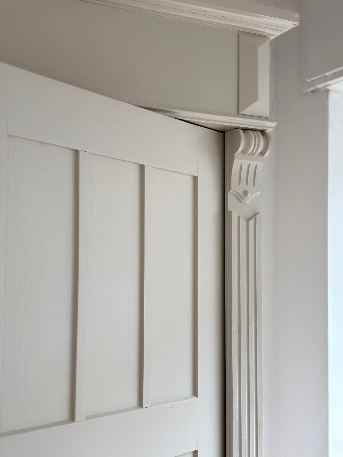 RESERVIERT FÜR M. Antiker klassischer Kleiderschrank ~ weiß