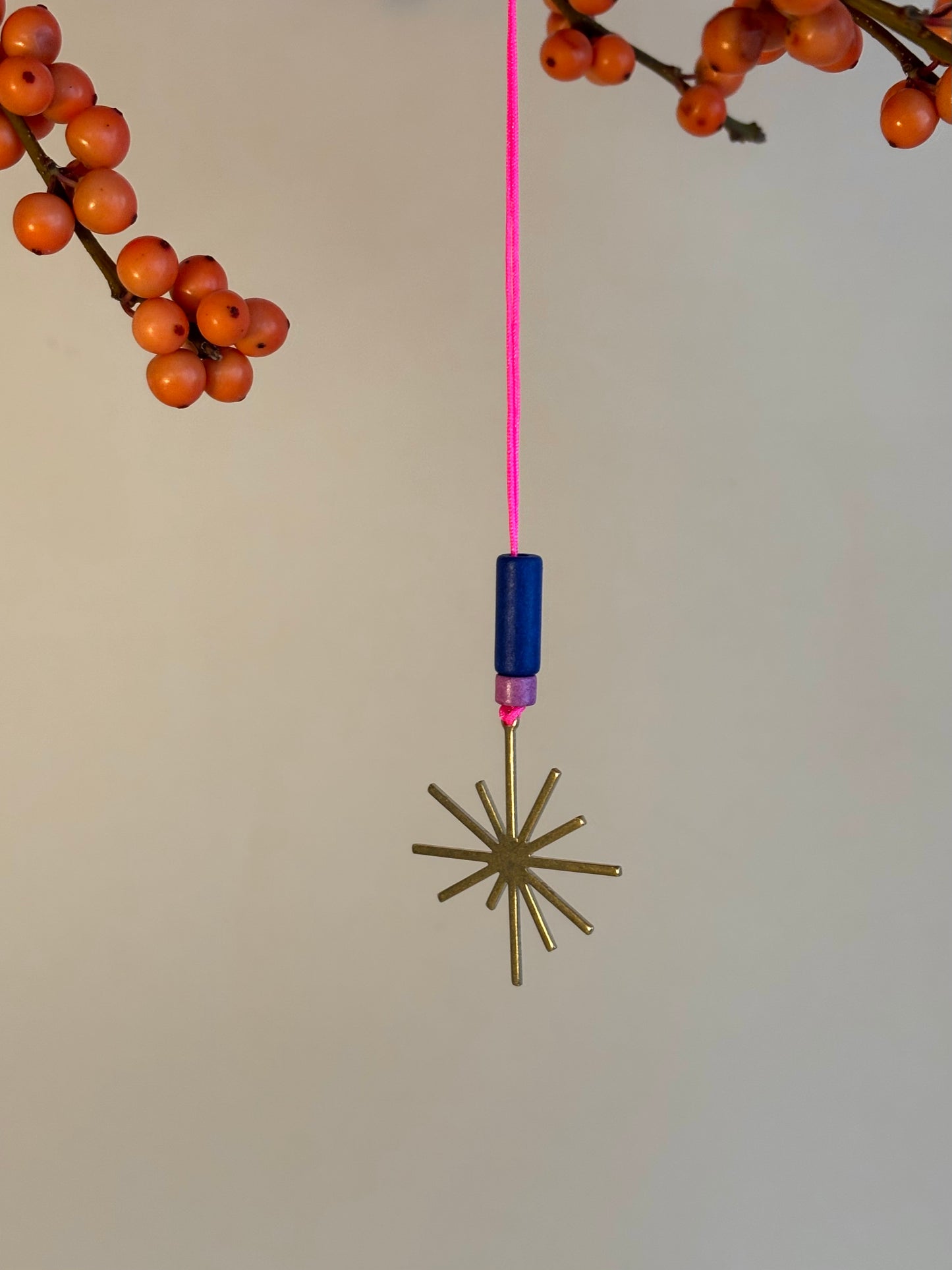 Anhänger ,Twinkel‘ blau-rosa