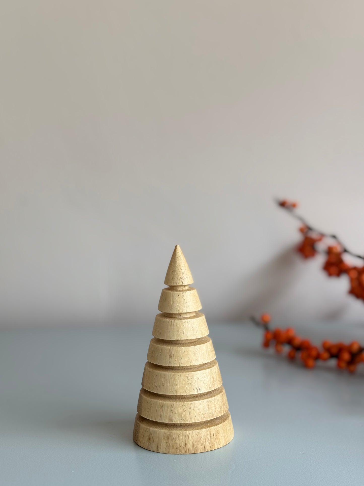 Deko-Baum aus Holz ~ hell grafisch