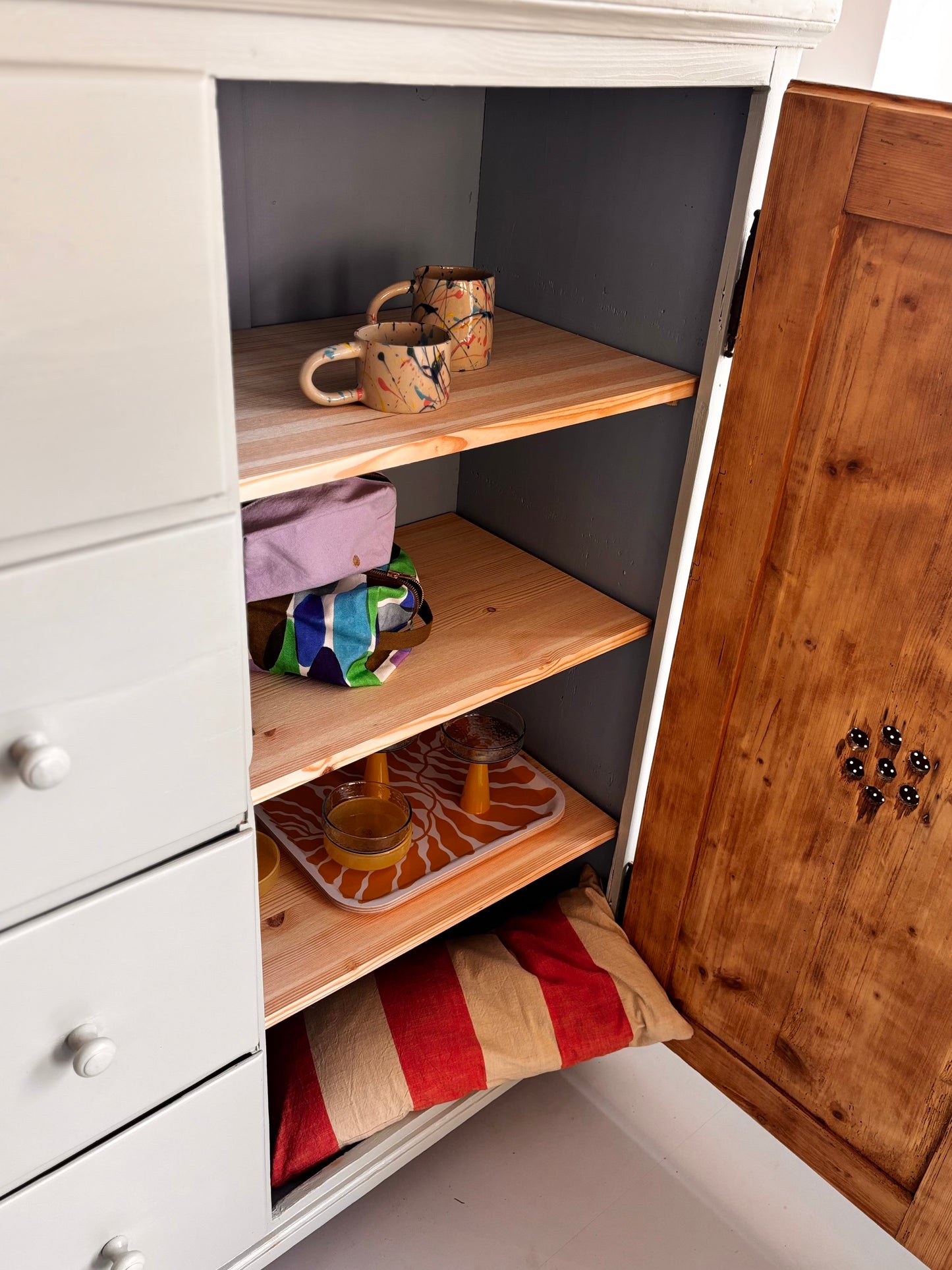 Antiker Brotschrank ~ Sweet minty