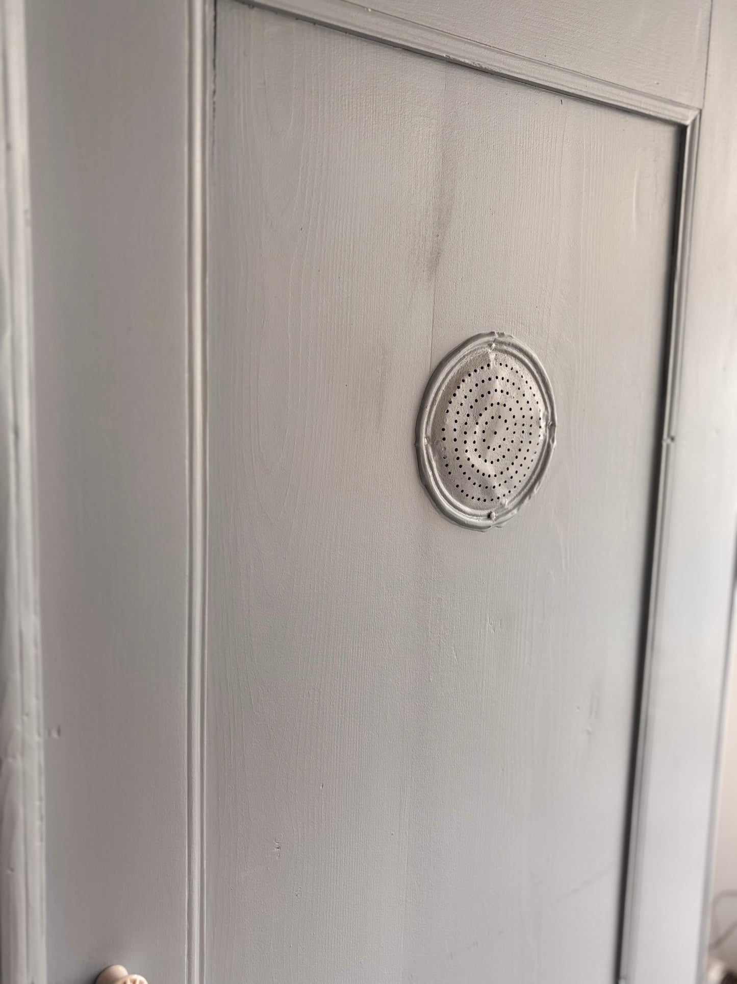 großer antiker Brotschrank ~ himmelblau