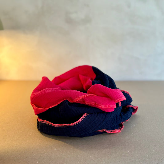 Musselintuch klein • navy- himbeer