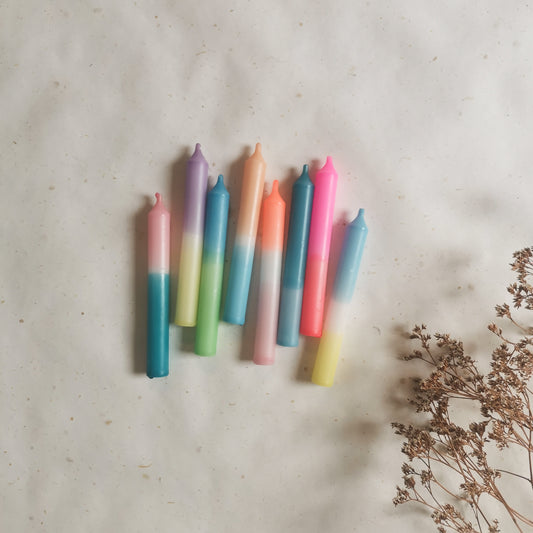 8 bunte Kerzen