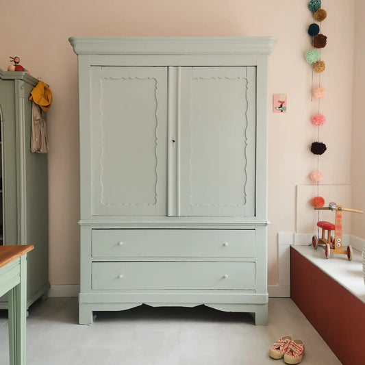 antiker Schrank - light blue