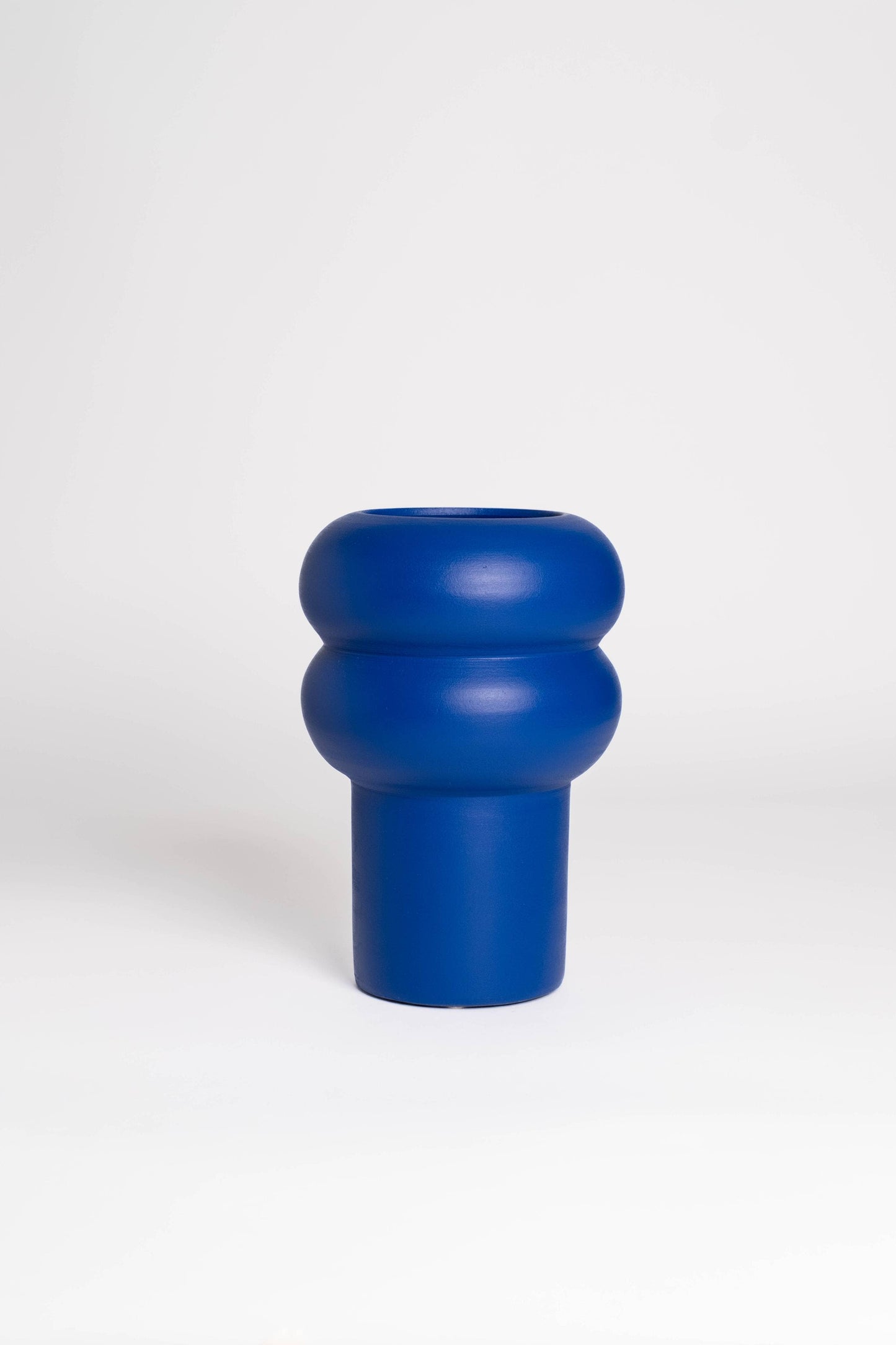 Große Ripple Vase in Kobaltblau – handgefertigt – neu